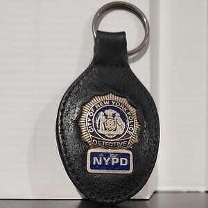 vintage NYPD Detective Mini shield blue KEY Ring Collectable leather keychain